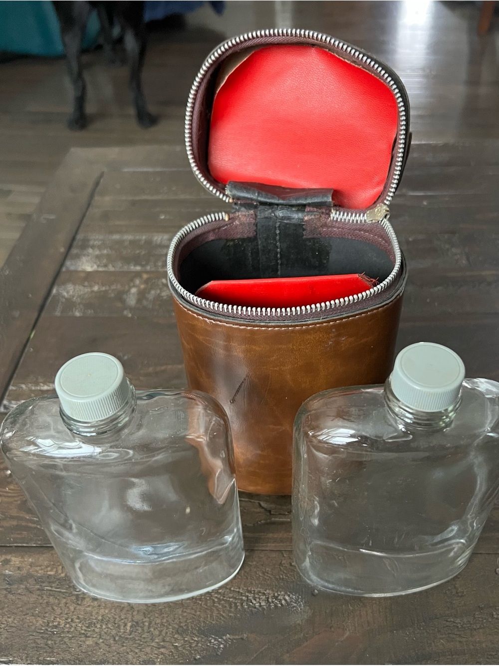 Vintage Leather Liquor Travel Case-2 refillable bottles w/ leather zippered case